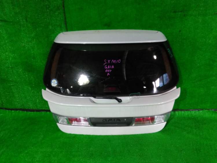 дверь пятая   TOYOTA GAIA YR21  (Тойота Гайя) СЕРЕБРИСТЫЙ