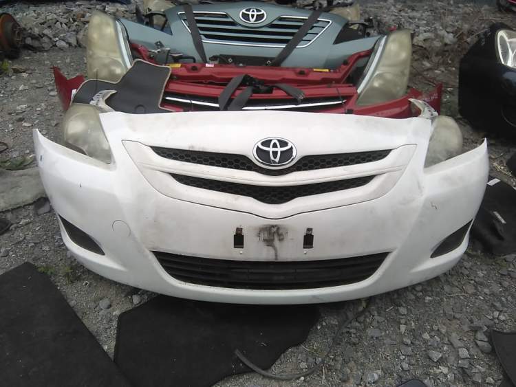 ноускат 2sz-fe на TOYOTAБелта scp92 (Тойота Белта) белый
