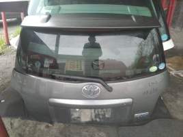 Дверь пятая   TOYOTA IST NCP60  (Тойота Ист) серый