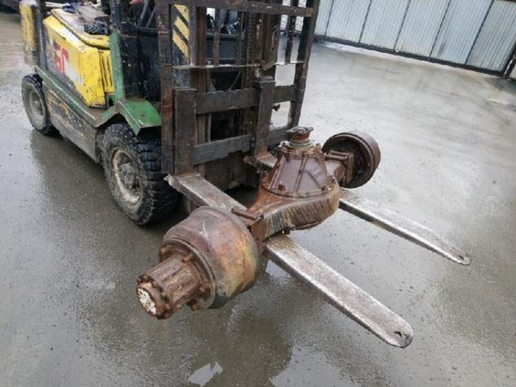 Мост на Isuzu FORWARD FRR12LA 6BG1T зад