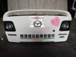 Крышка багажника Mazda Axela BK5P
