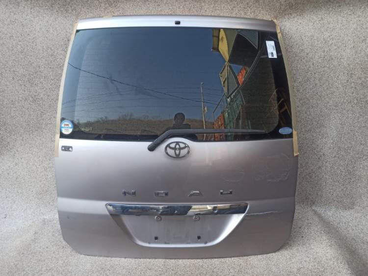 Дверь пятая на TOYOTA NOAH AZR60 КОРИЧНЕВЫЙ
